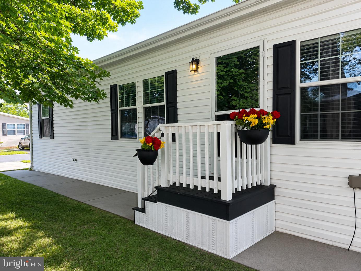 WHISPERING PINE MHP - Residential