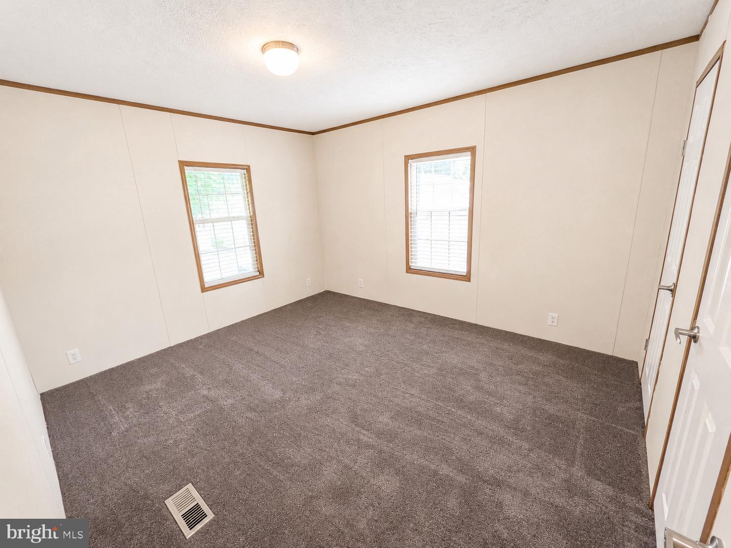 WHISPERING PINE MHP - Residential