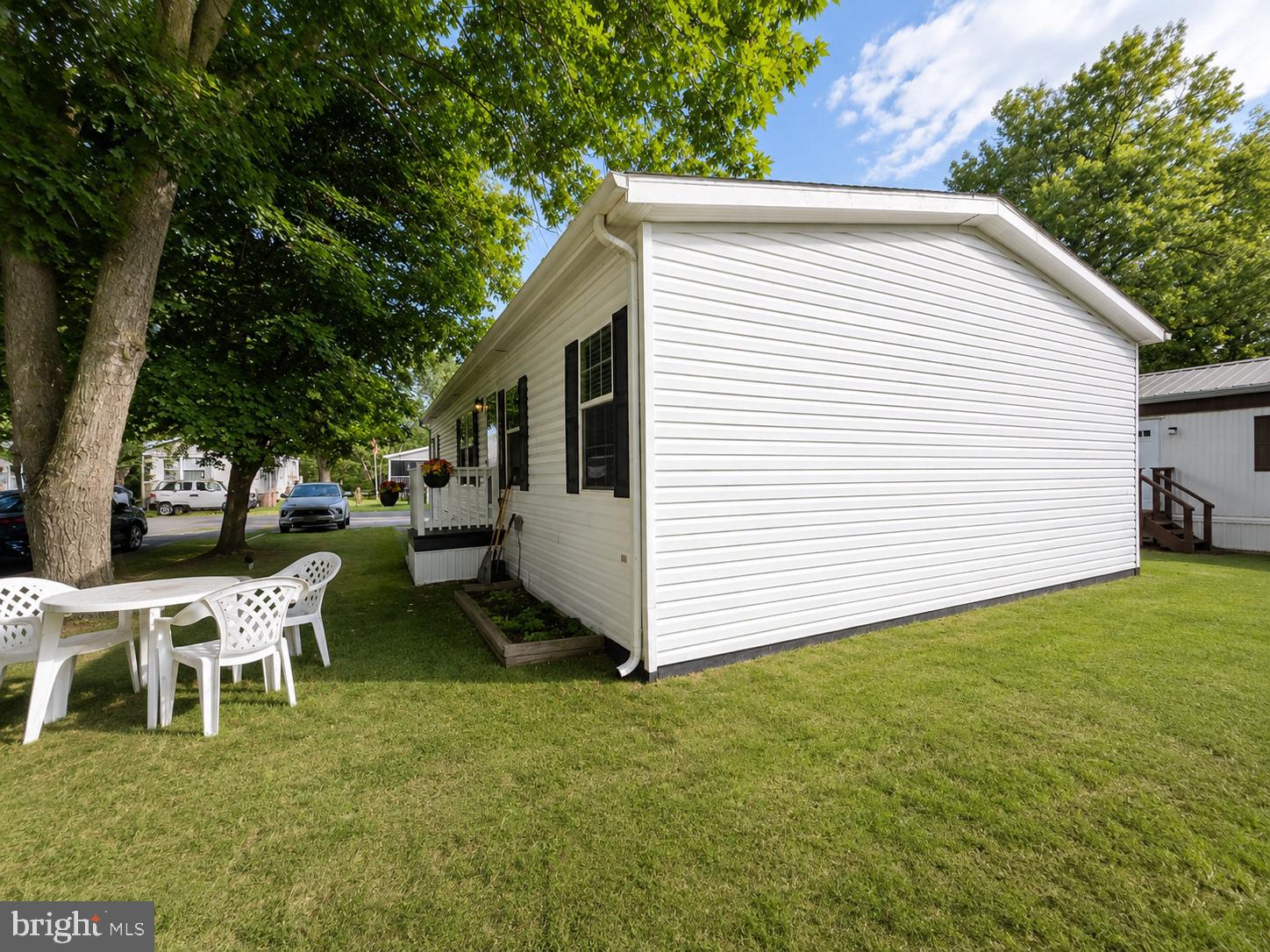 WHISPERING PINE MHP - Residential