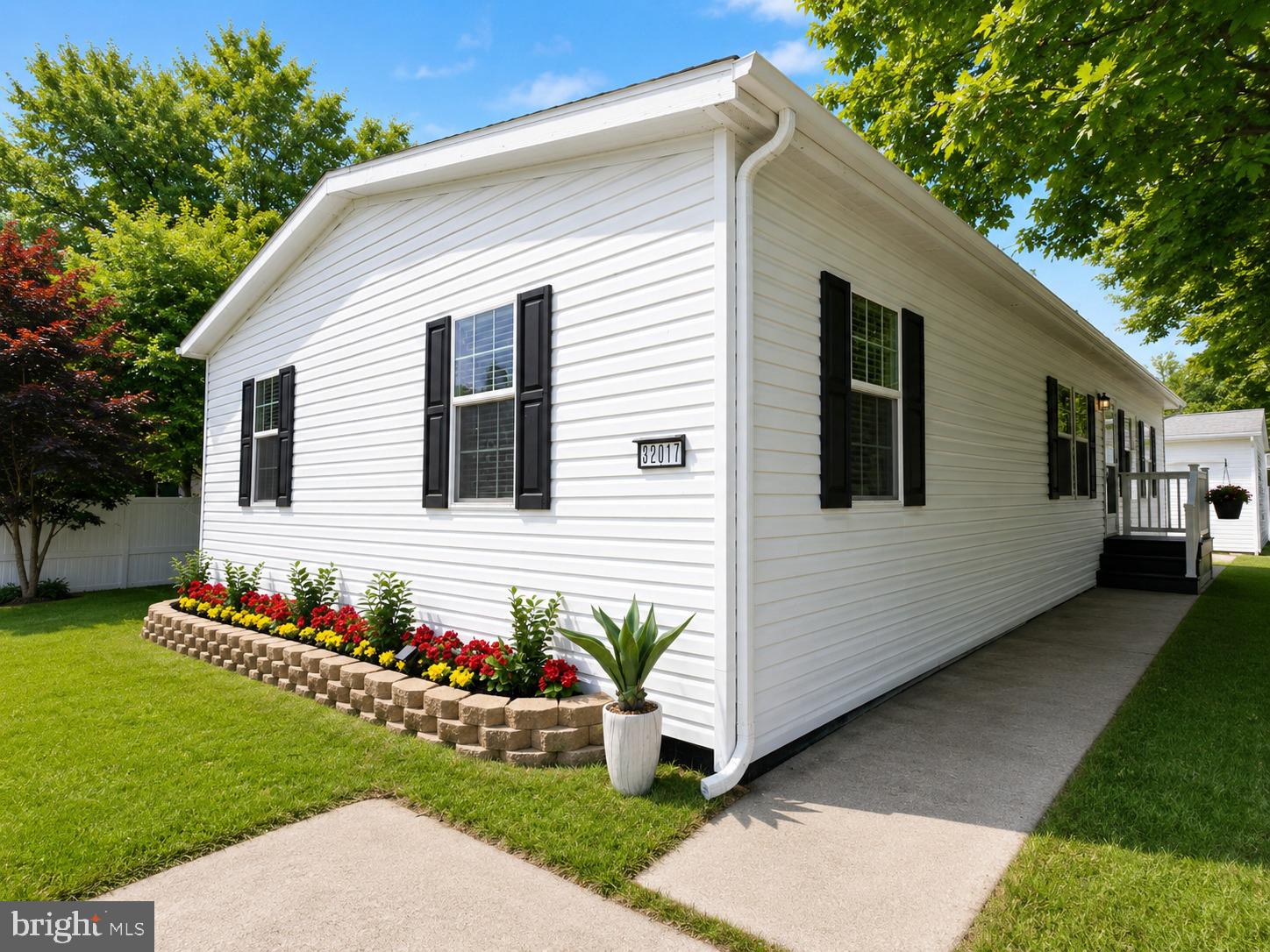 WHISPERING PINE MHP - Residential