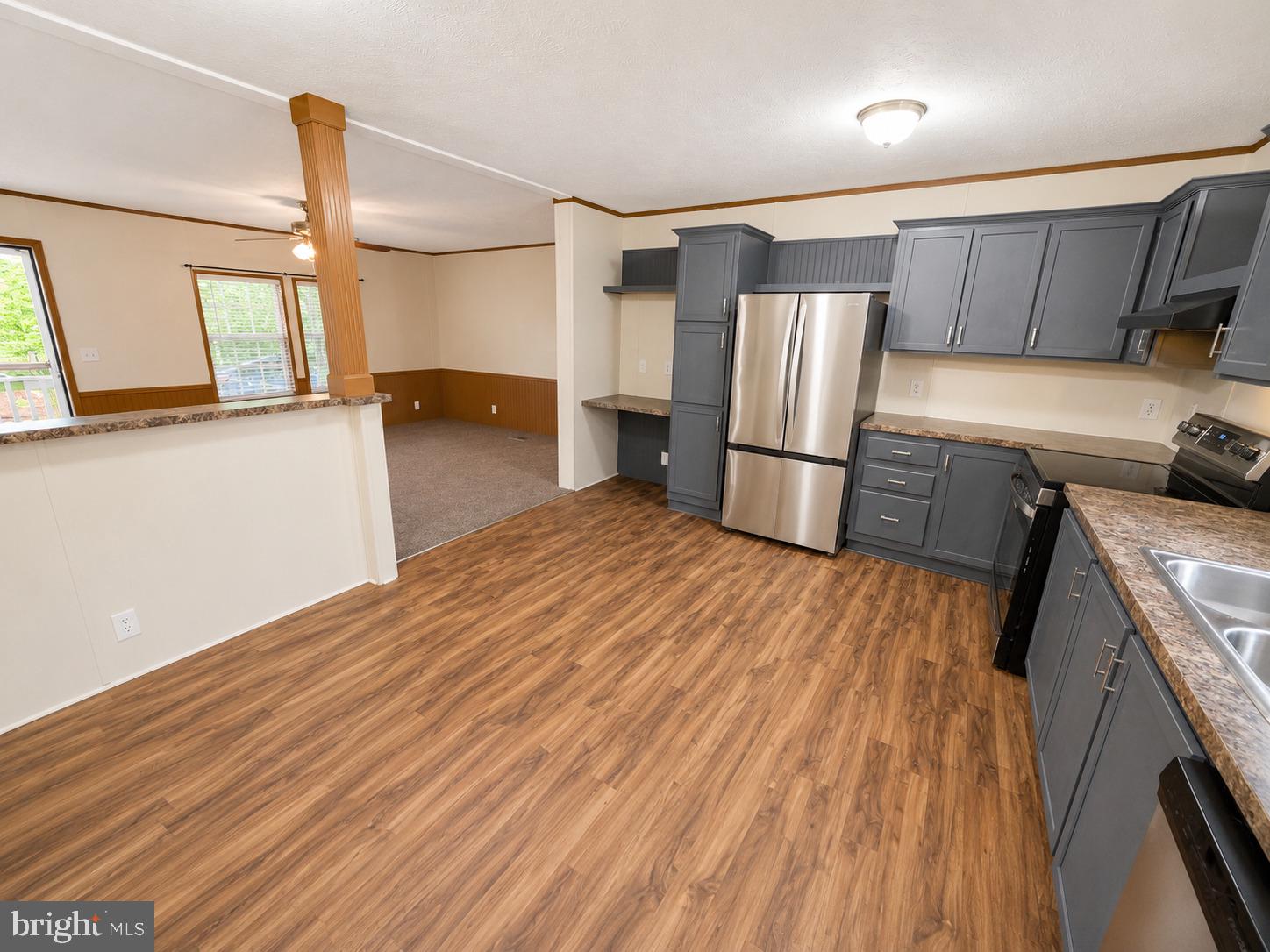 WHISPERING PINE MHP - Residential