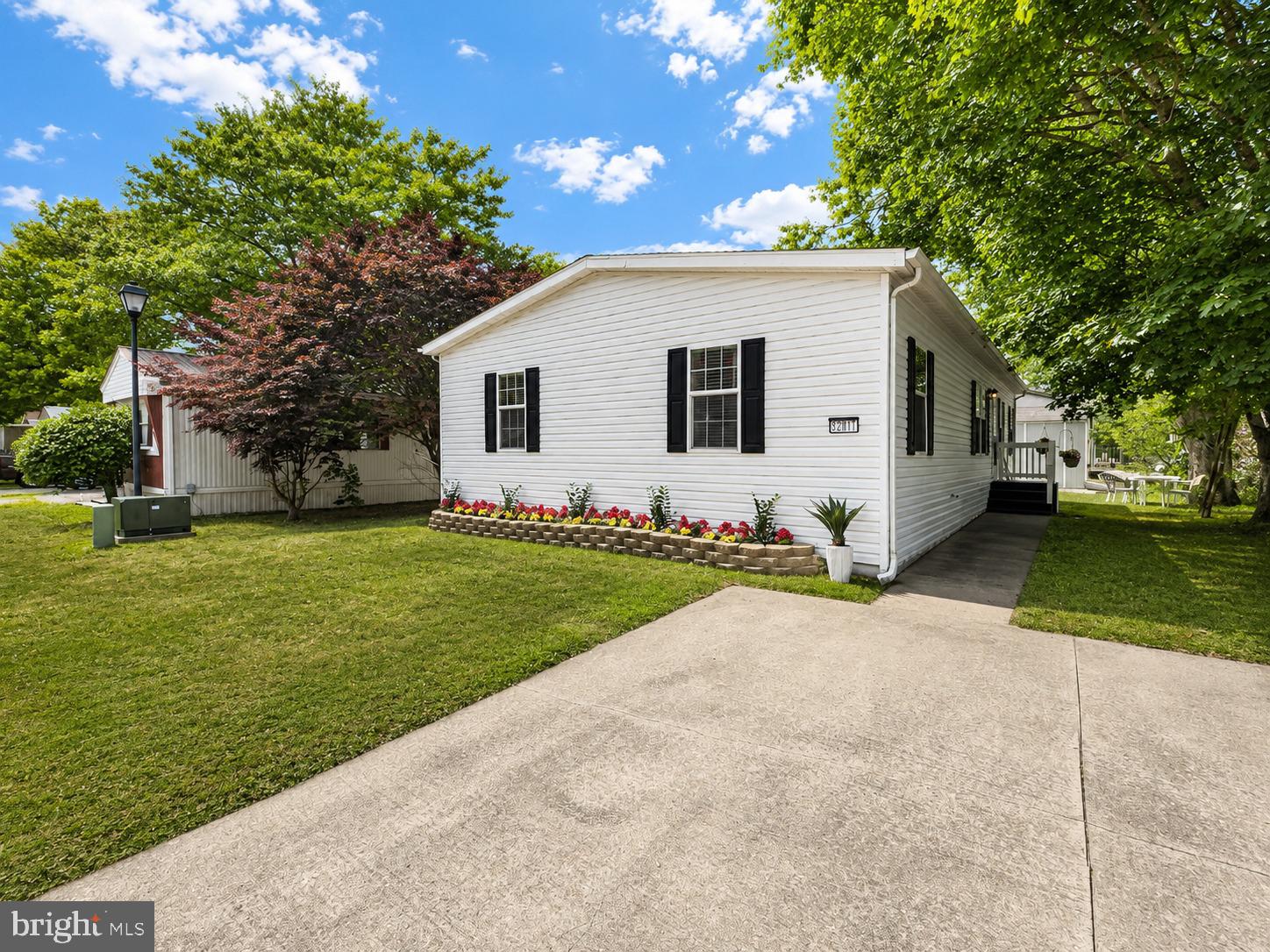 WHISPERING PINE MHP - Residential