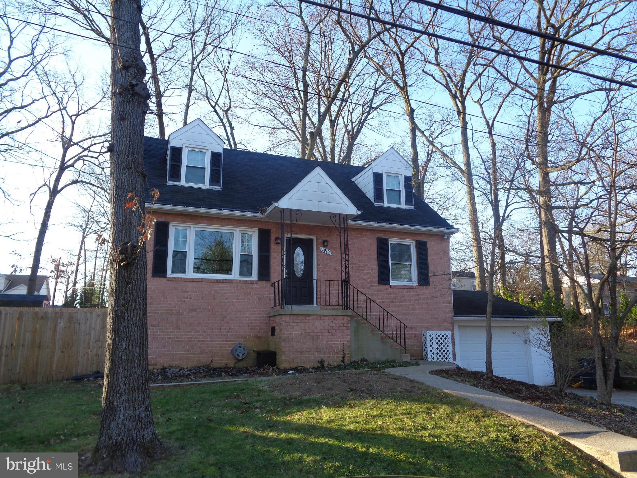 Nice touches in this beautifully finished home.  Gourmet kitchen, with 42" cabinets.  Granite counters, SS appliances.  Tiled bathroom floors.  Bonus room in the basement can be used as a additional space for guests.  Fully finished basement.  Expansive yard.  Too much to list.