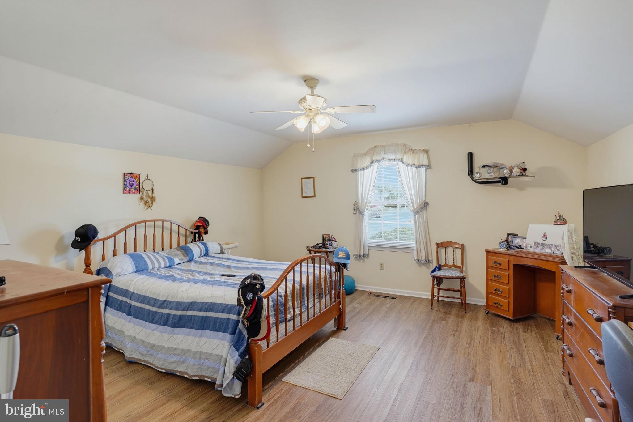 EAGLES NEST - Residential