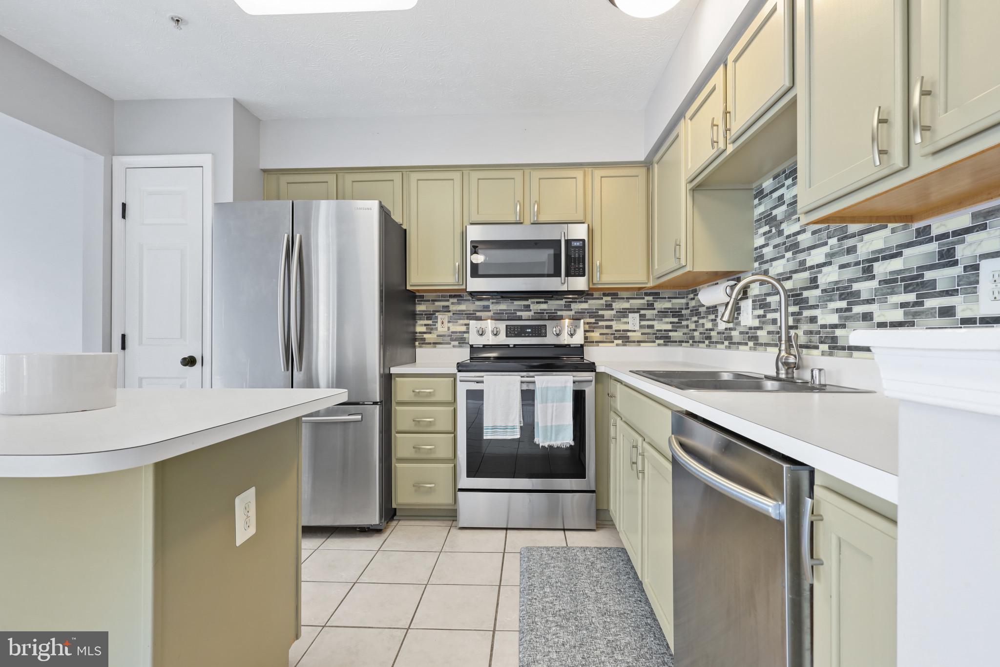 ROSEDALE - Residential Lease