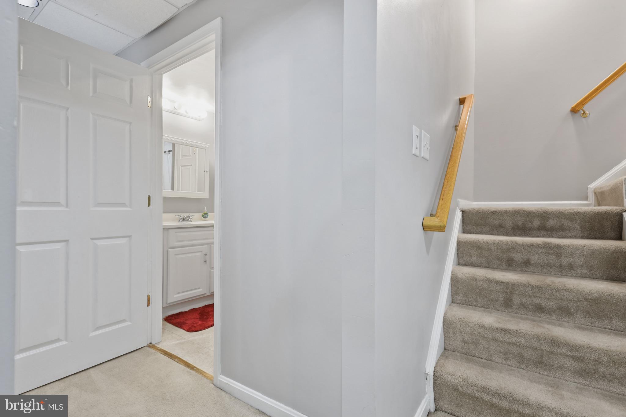 ROSEDALE - Residential Lease
