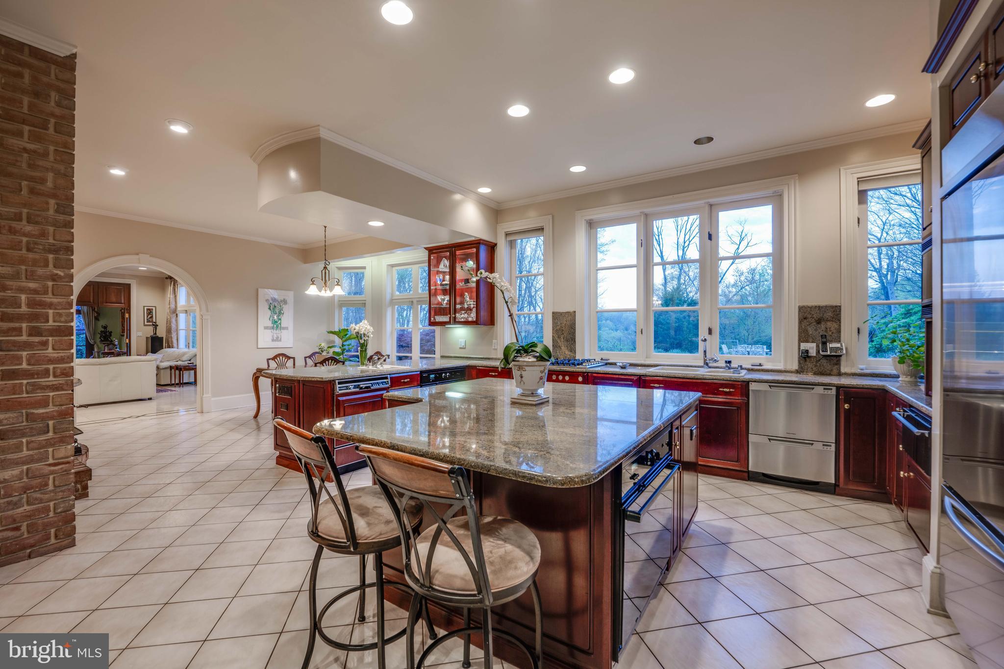 IVY HILL - Residential