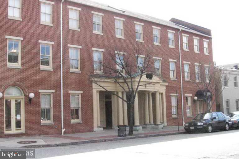 LOCATED in the  heart of FEDERAL HILL!  RARELY AVAILABLE CORNER UNIT  at 723 Charles.  One bed= bath.   Hardwoods floors, stainless appliances.  Convenient to the dining, shopping, stadiums and all city living has to offer!    
Available August 1st.  Pets are case by case.

Schedule your showing today!