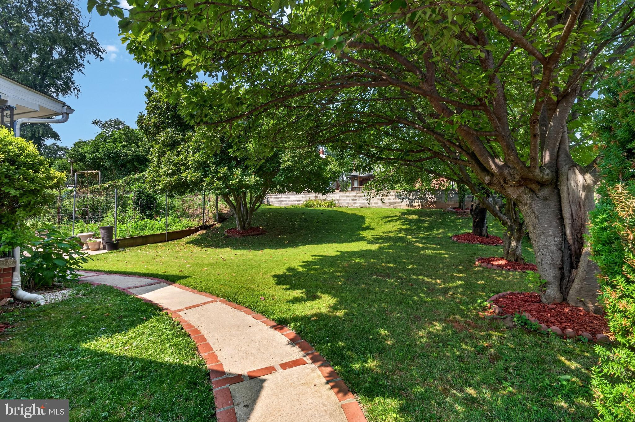WHEATON VIEW - Residential