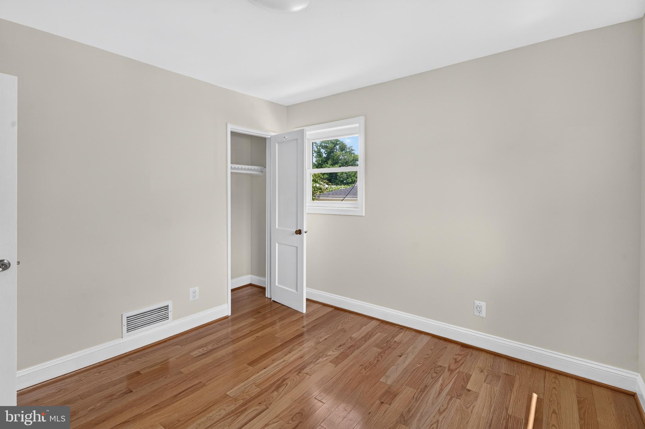 WHEATON VIEW - Residential