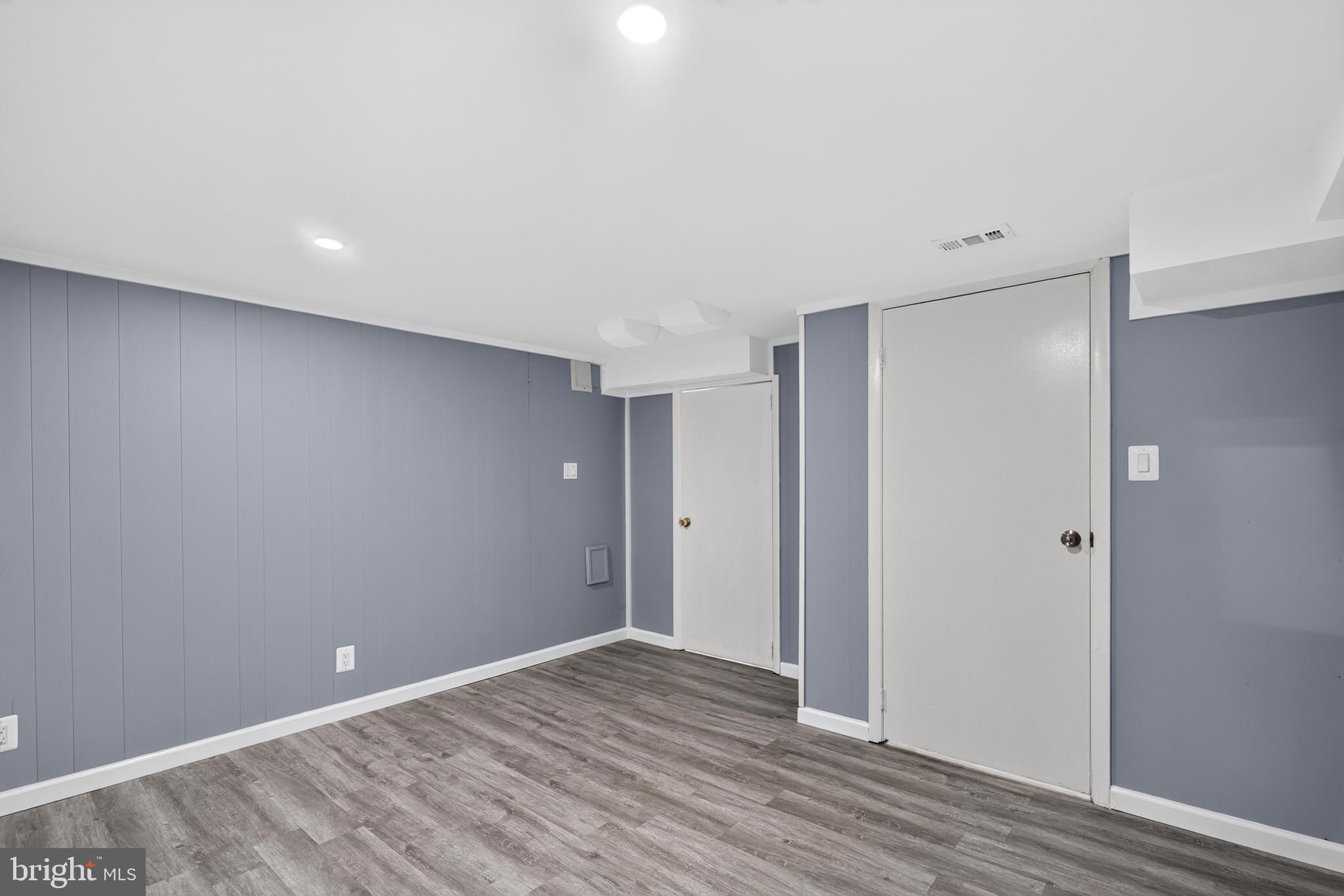 WHEATON VIEW - Residential