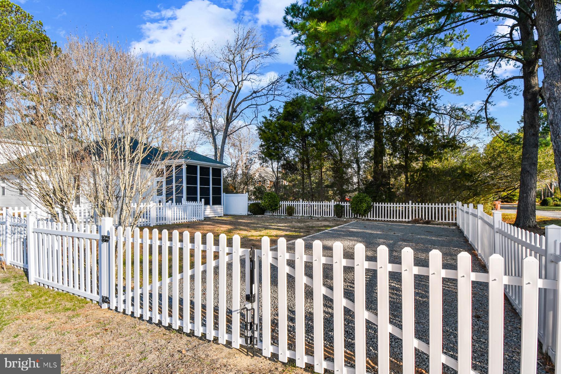 CAPE ISLE OF WIGHT - Residential