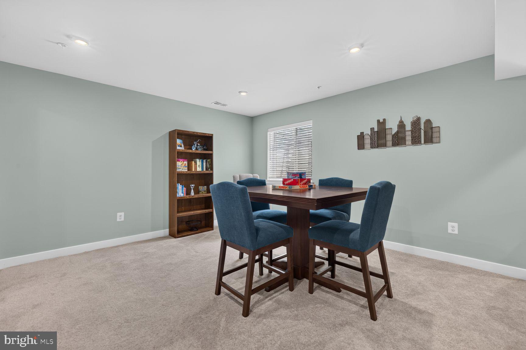 BALLENGER CREEK - Residential