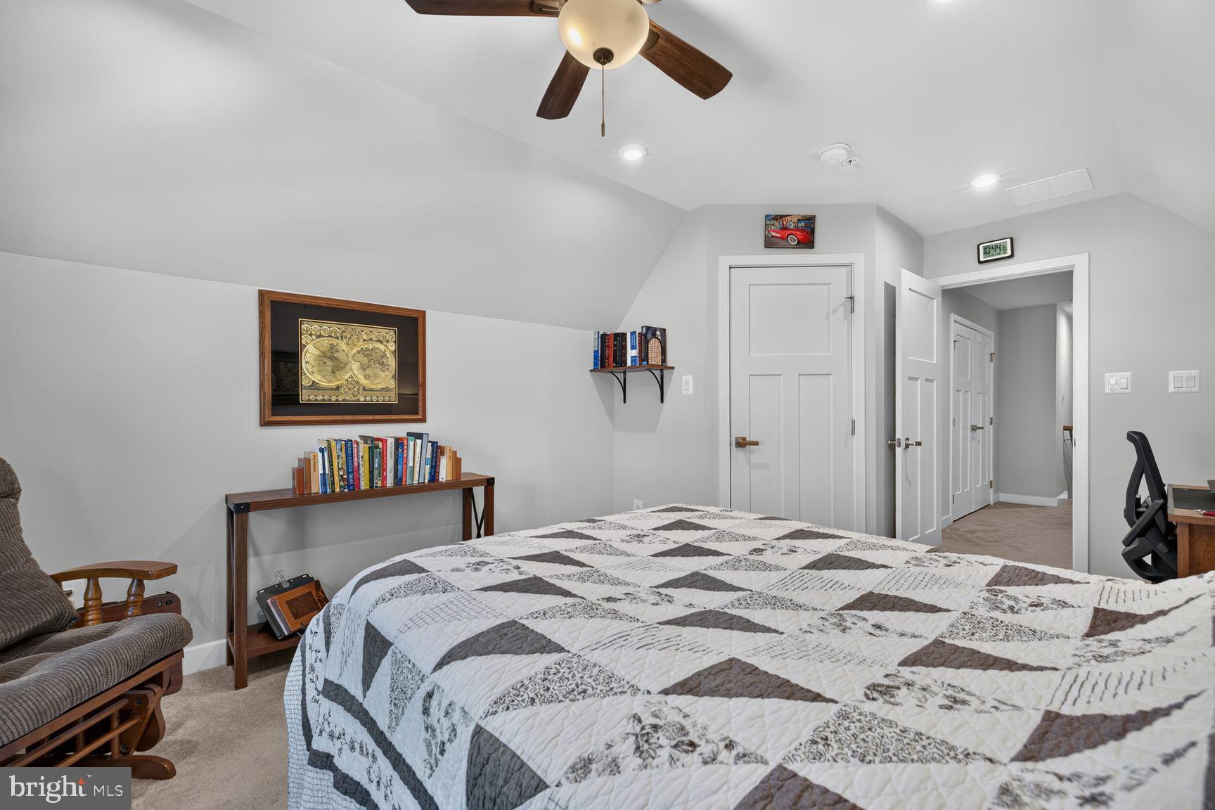 BALLENGER CREEK - Residential