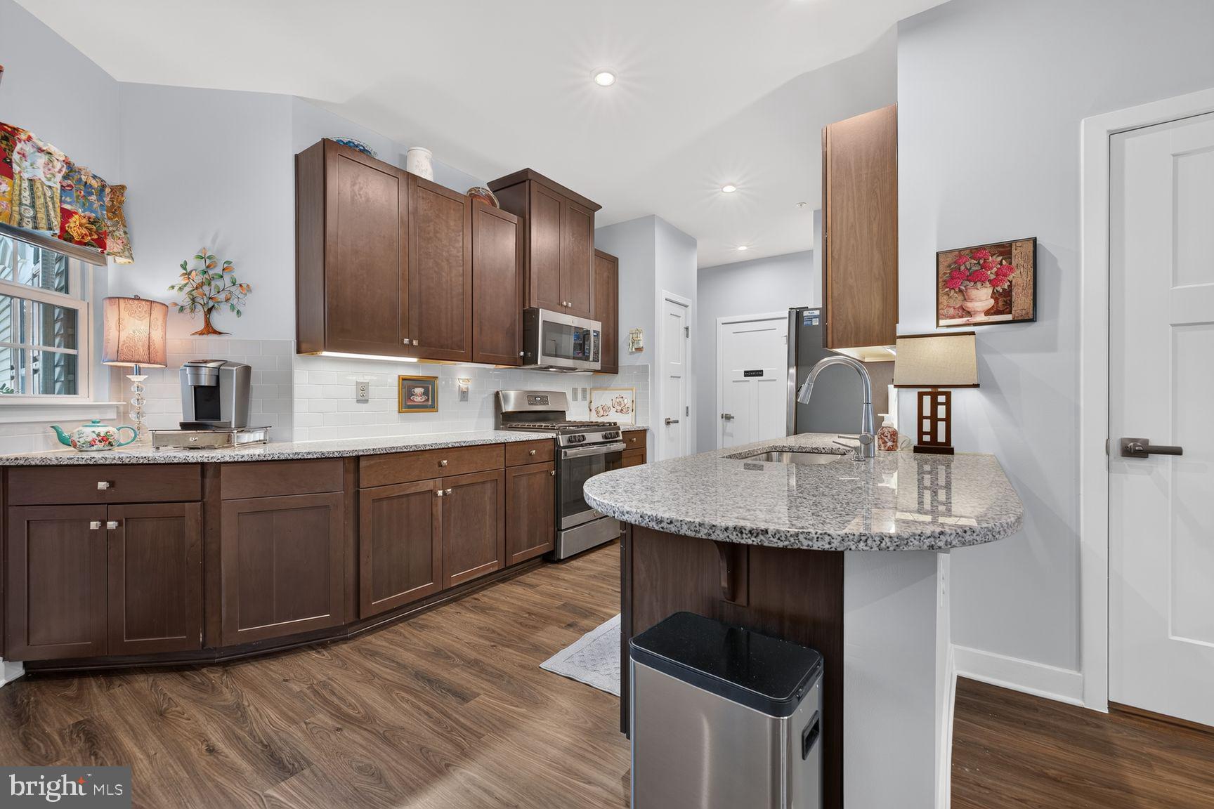 BALLENGER CREEK - Residential