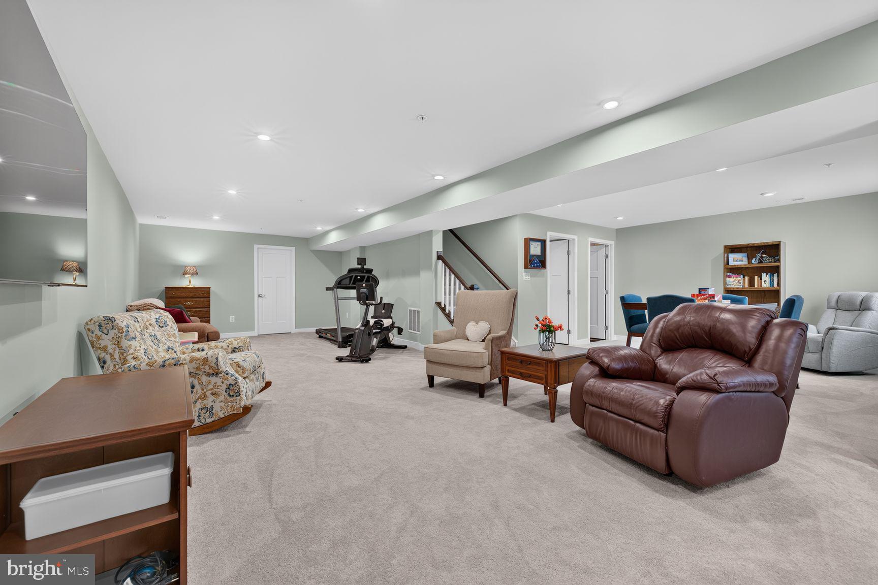 BALLENGER CREEK - Residential