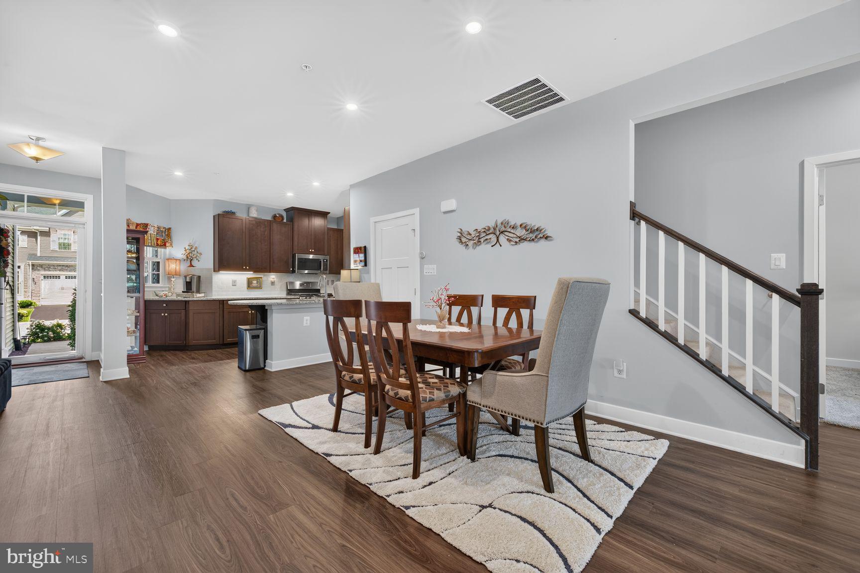 BALLENGER CREEK - Residential