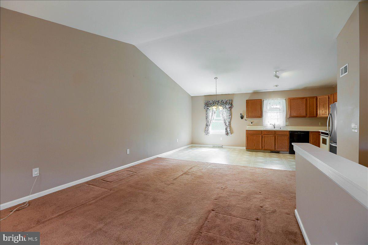 RUNNYMEDE EAST - Residential