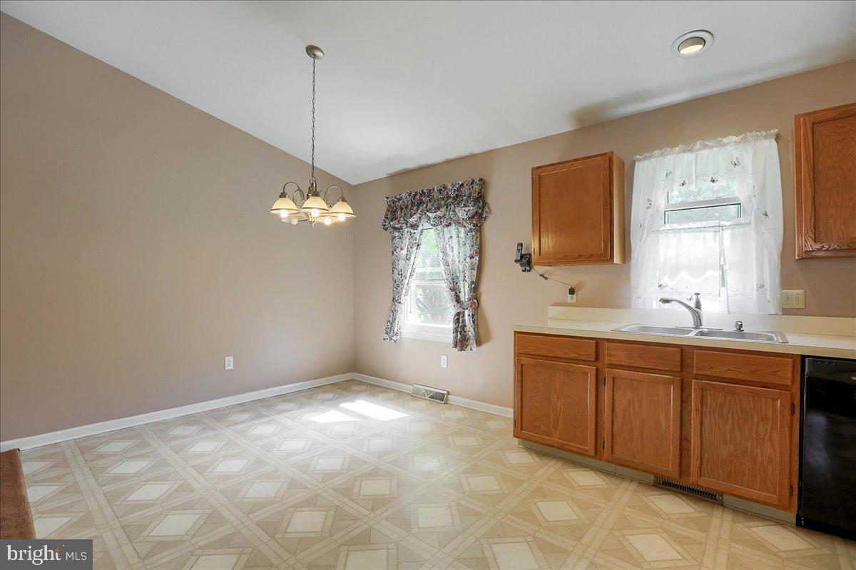 RUNNYMEDE EAST - Residential