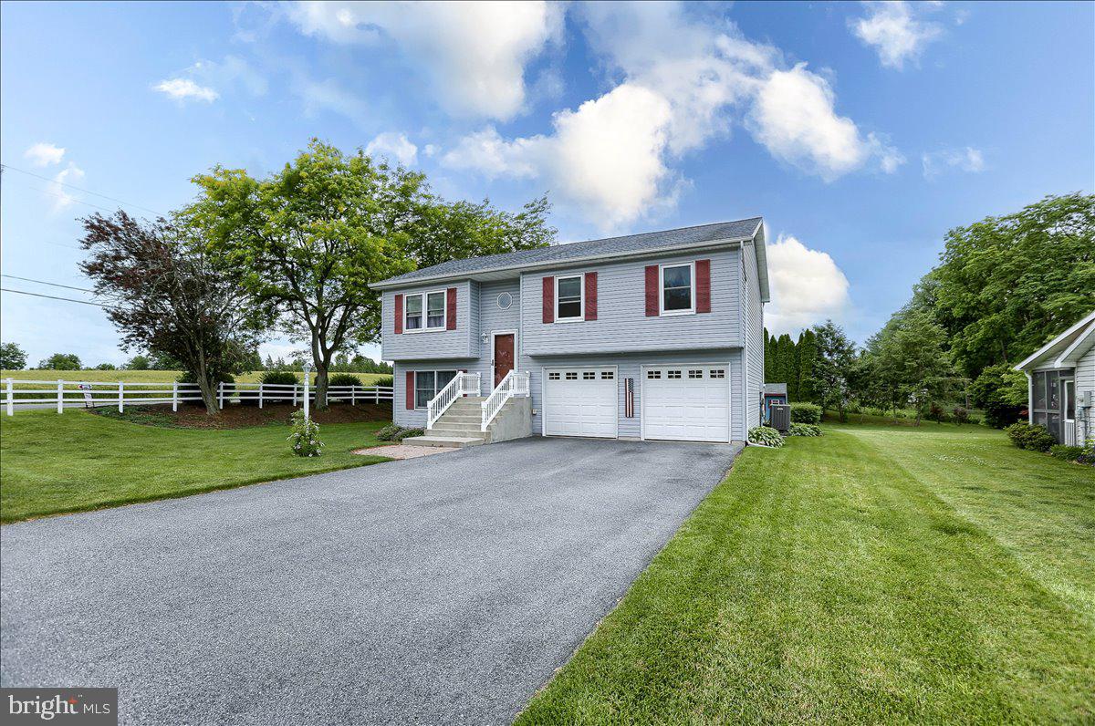 RUNNYMEDE EAST - Residential