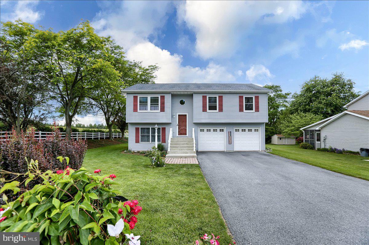 RUNNYMEDE EAST - Residential