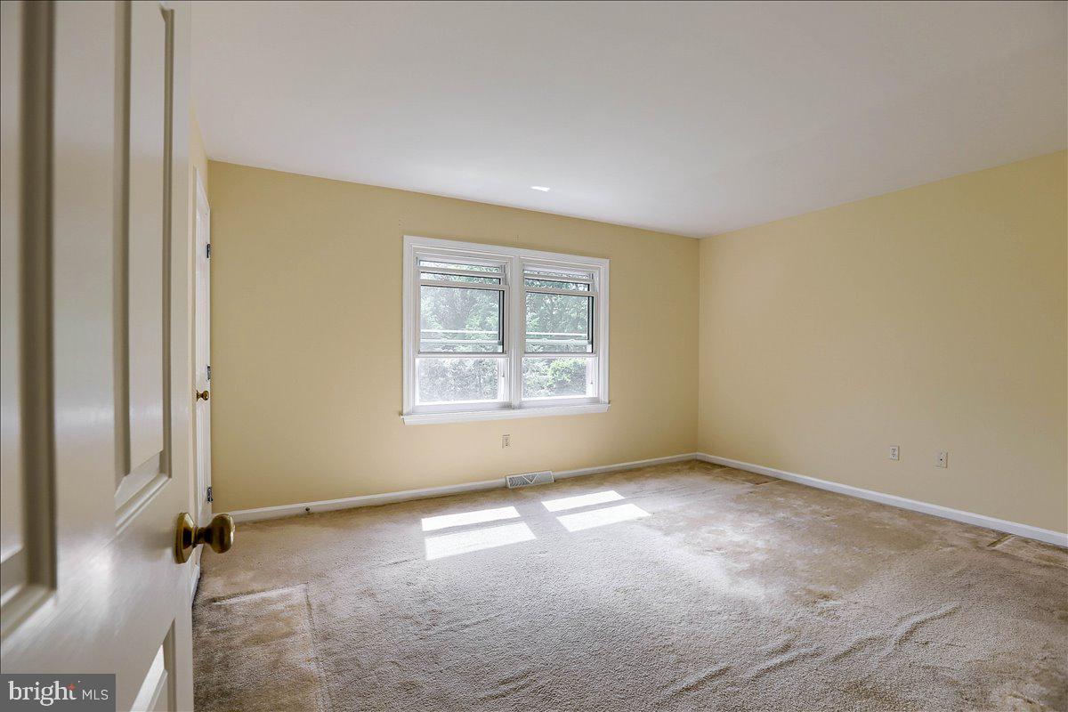 RUNNYMEDE EAST - Residential