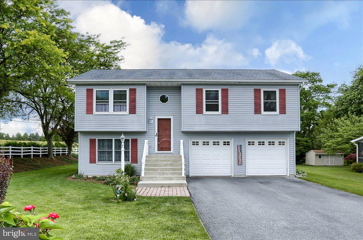 RUNNYMEDE EAST - Residential