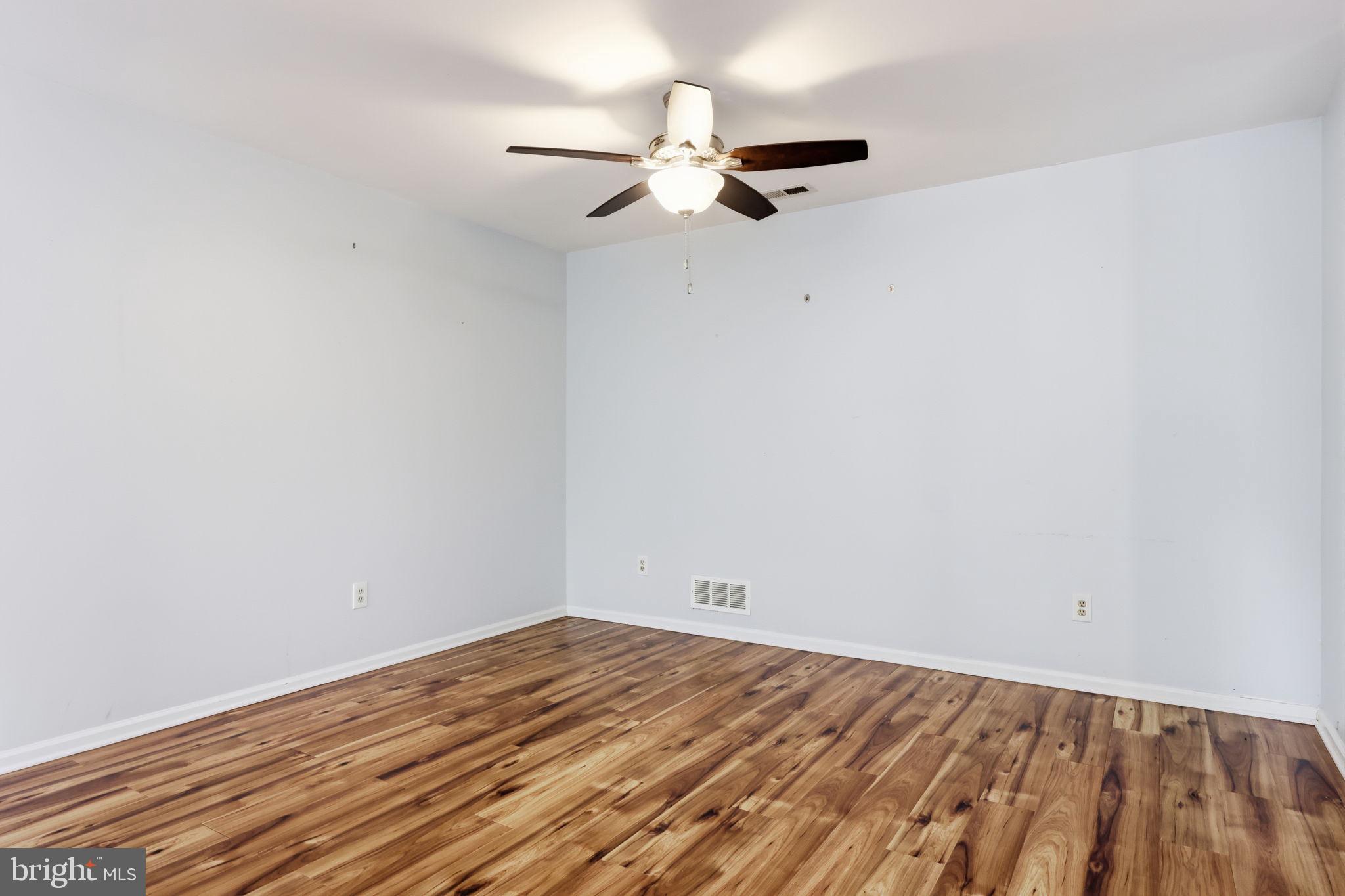 CRESTWOOD CONDO - Residential