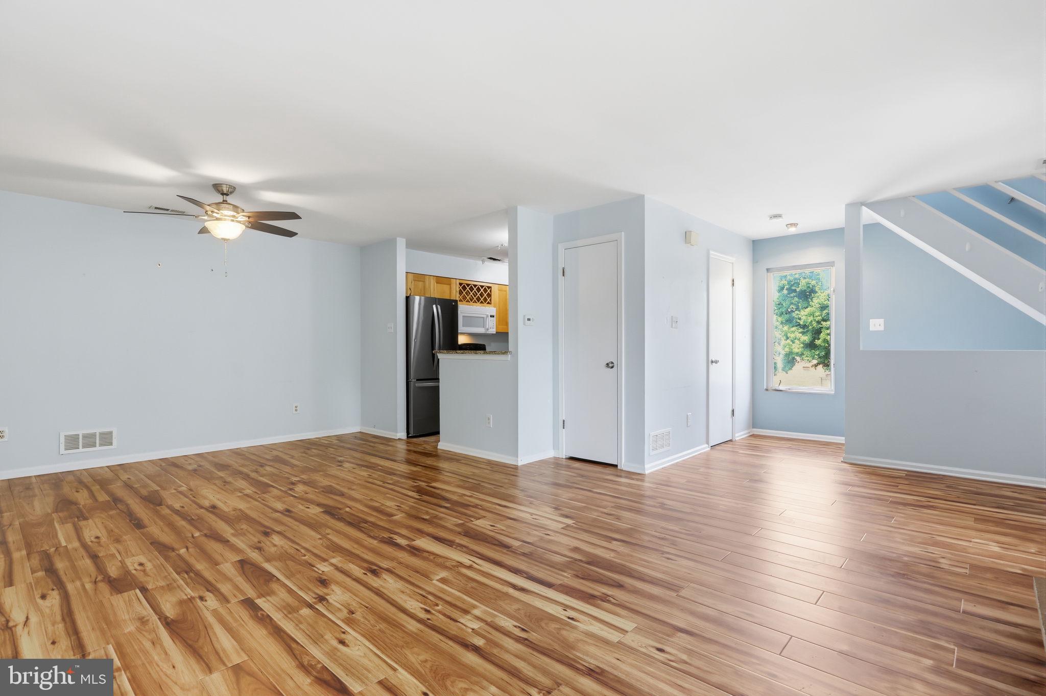 CRESTWOOD CONDO - Residential