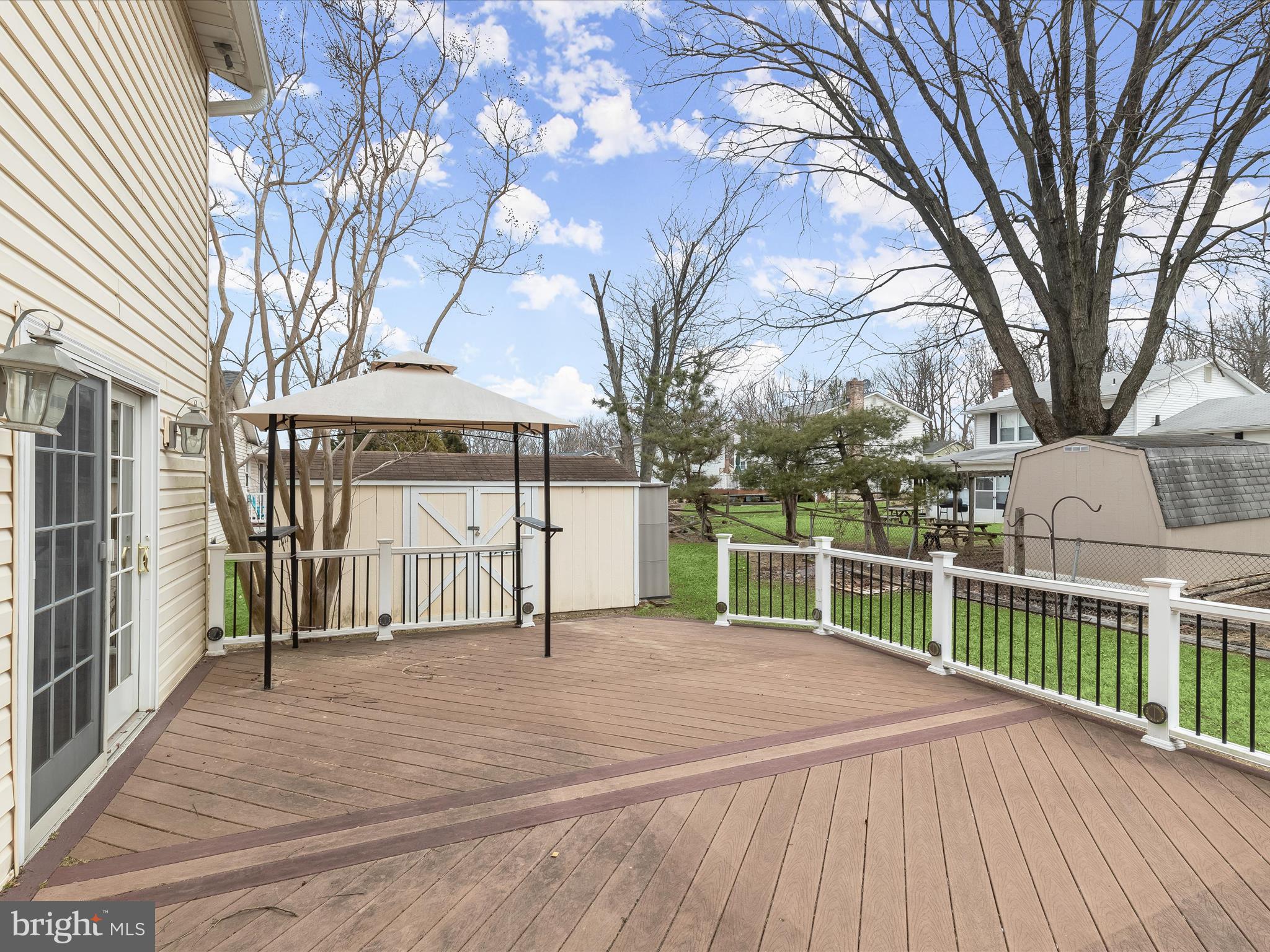 WOODBRIDGE VALLEY - Residential