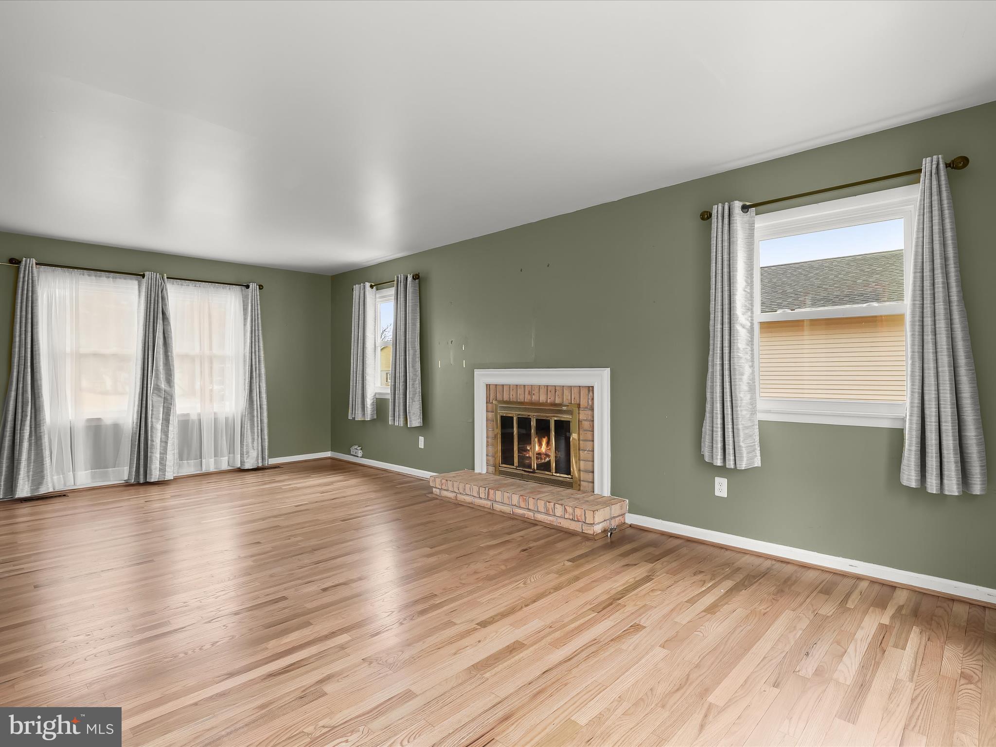 WOODBRIDGE VALLEY - Residential