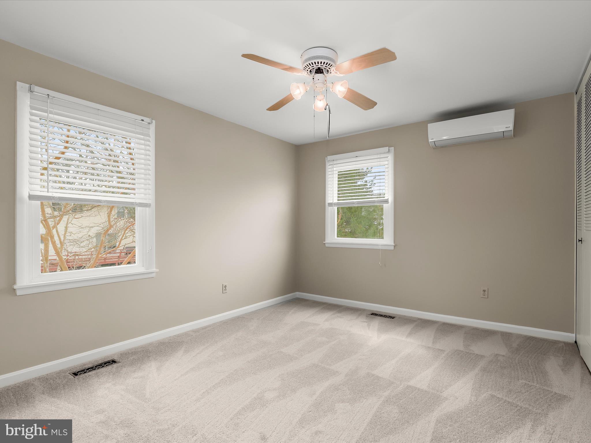 WOODBRIDGE VALLEY - Residential