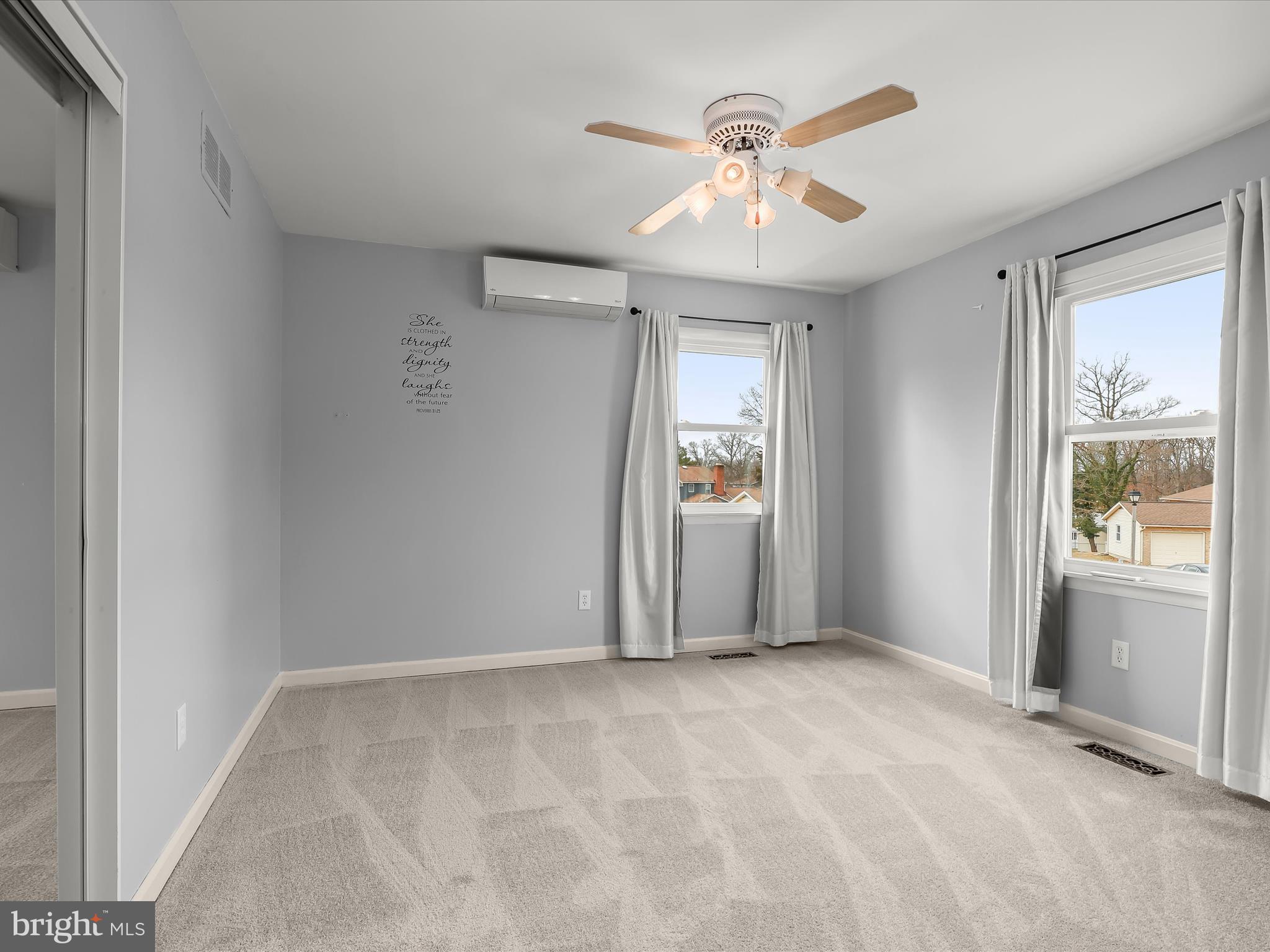 WOODBRIDGE VALLEY - Residential