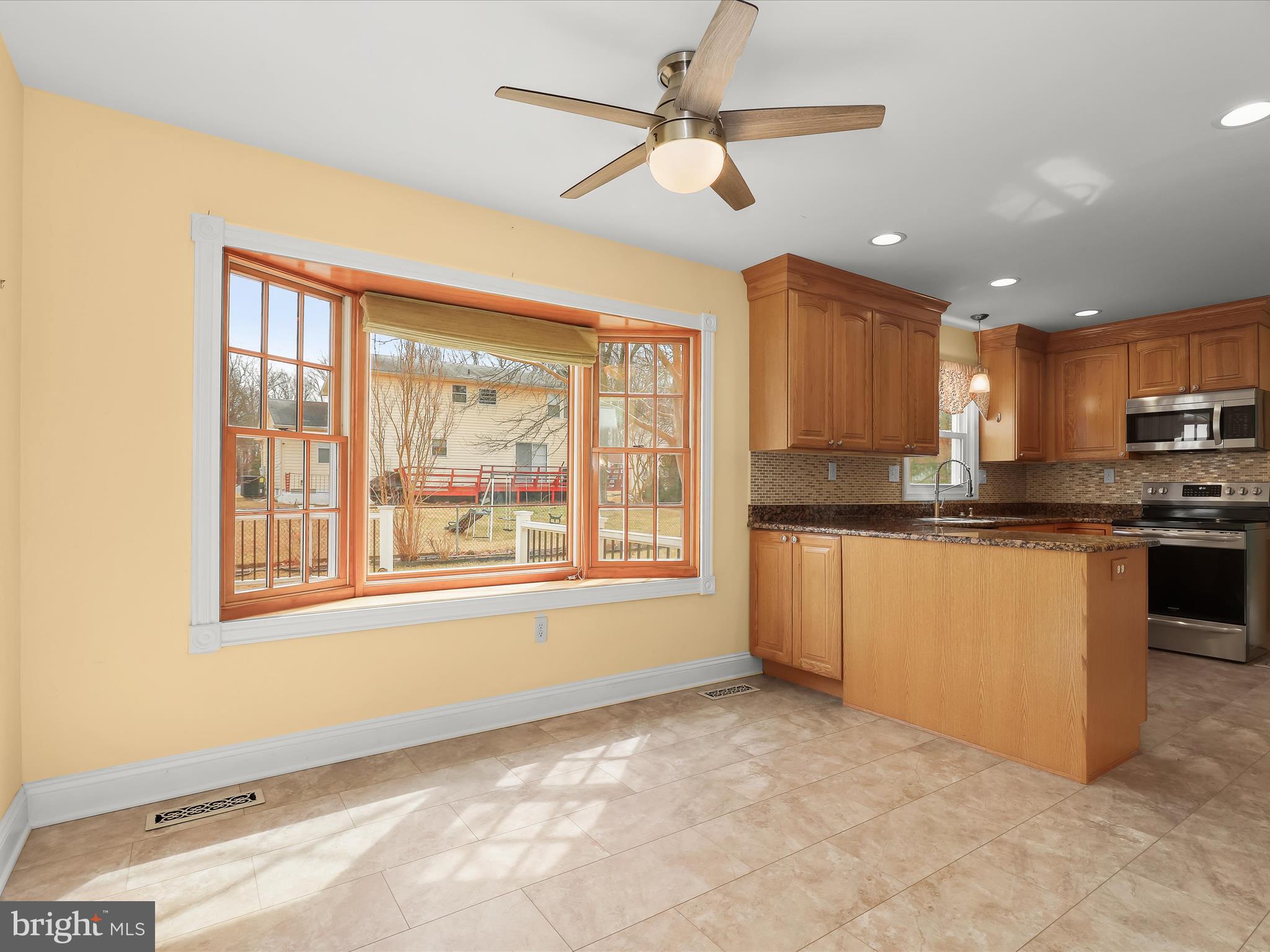 WOODBRIDGE VALLEY - Residential