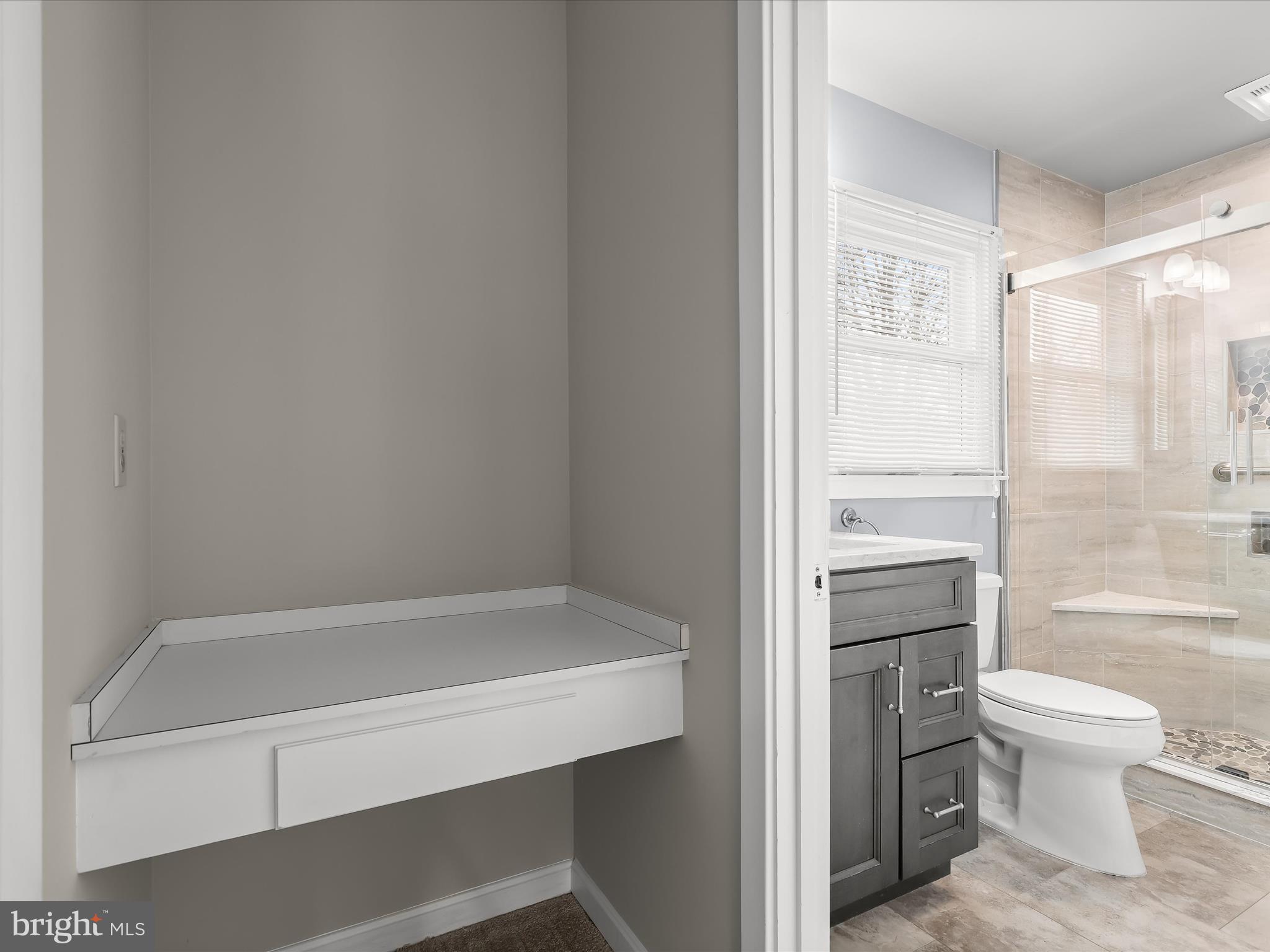WOODBRIDGE VALLEY - Residential
