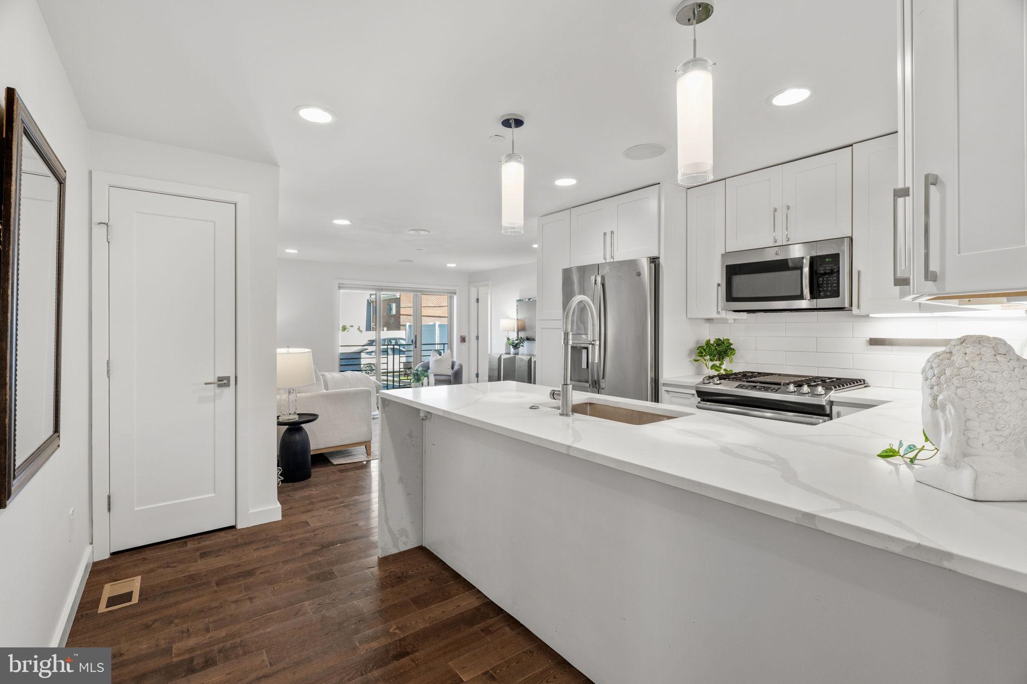 FAIRMOUNT - Residential