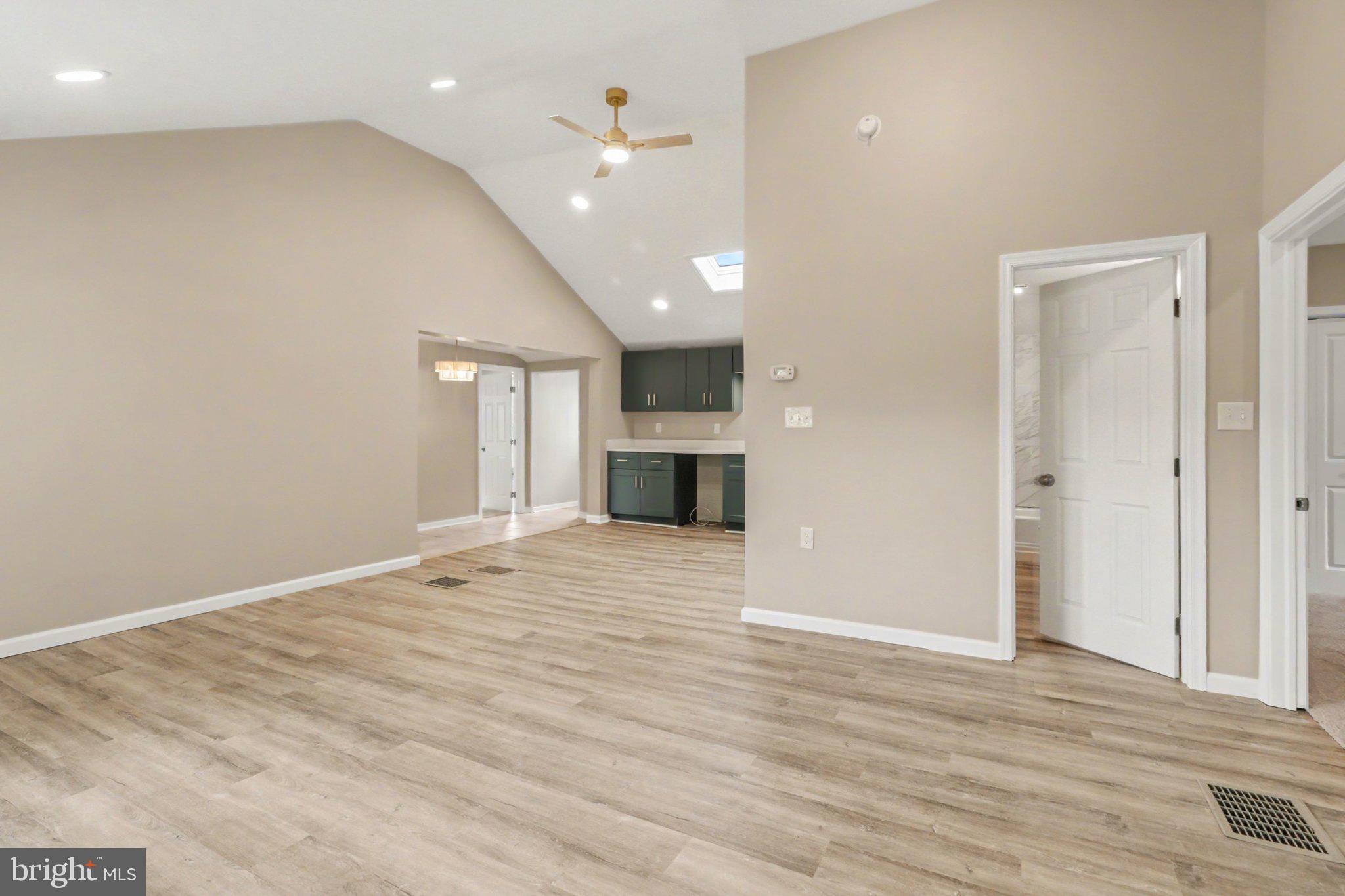 NORTH MIDDLETON TWP - Residential