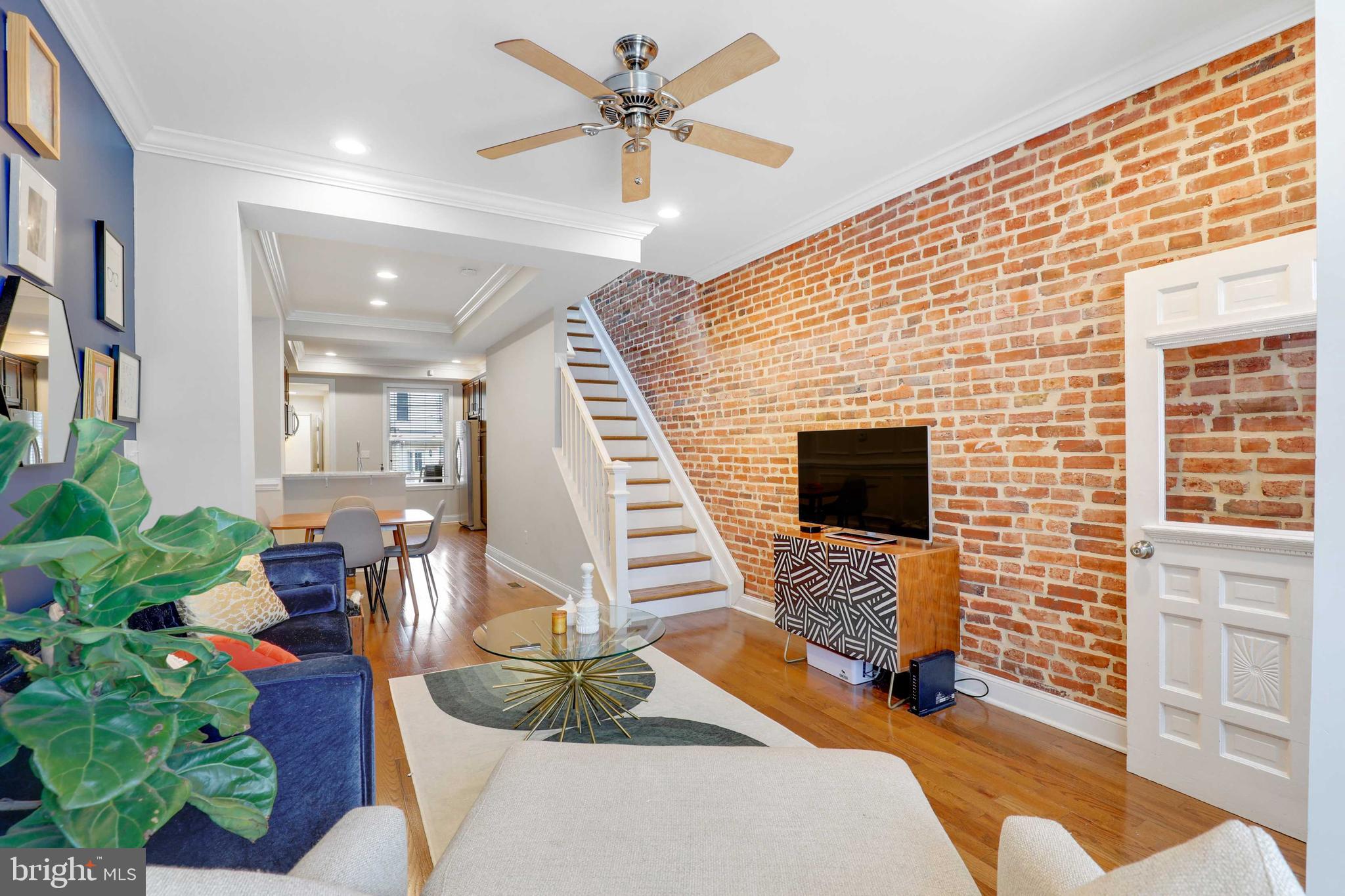 HIGHLANDTOWN - Residential