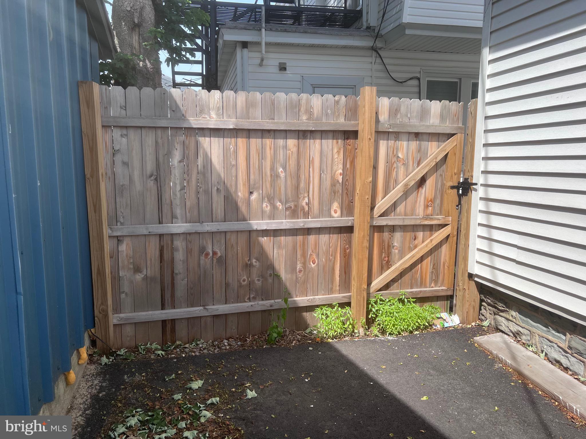 JENKINTOWN - Residential