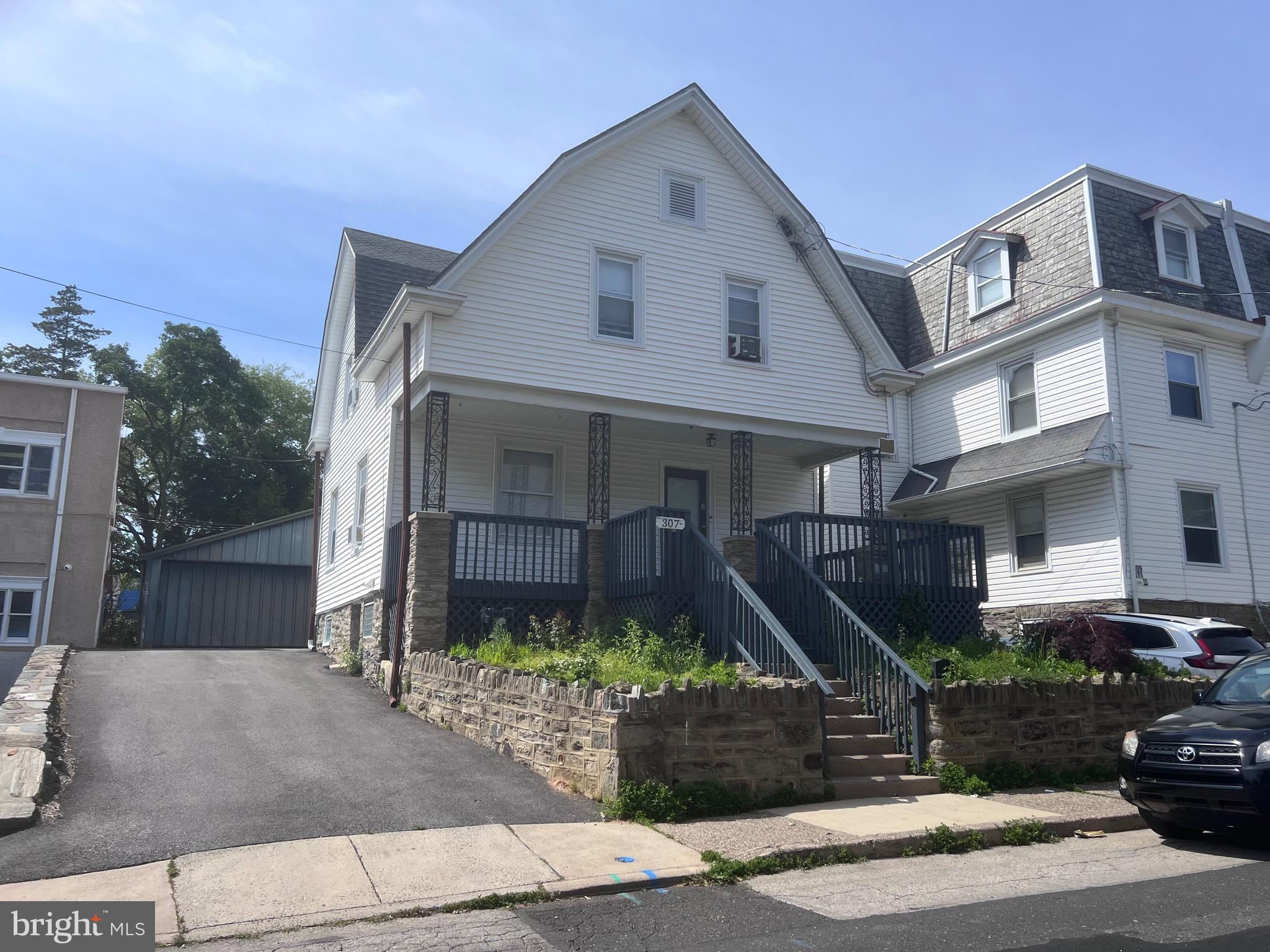 JENKINTOWN - Residential
