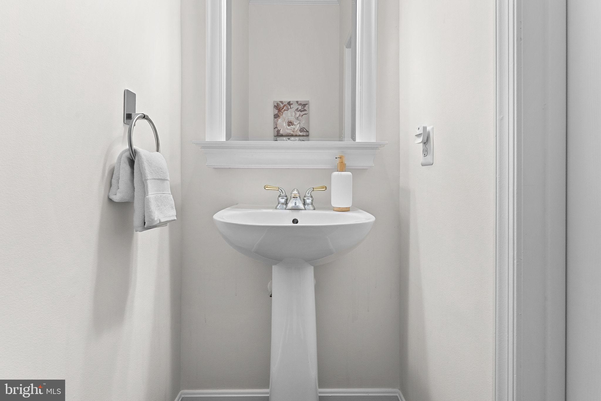 SIGNATURE AT BROADLANDS - Residential