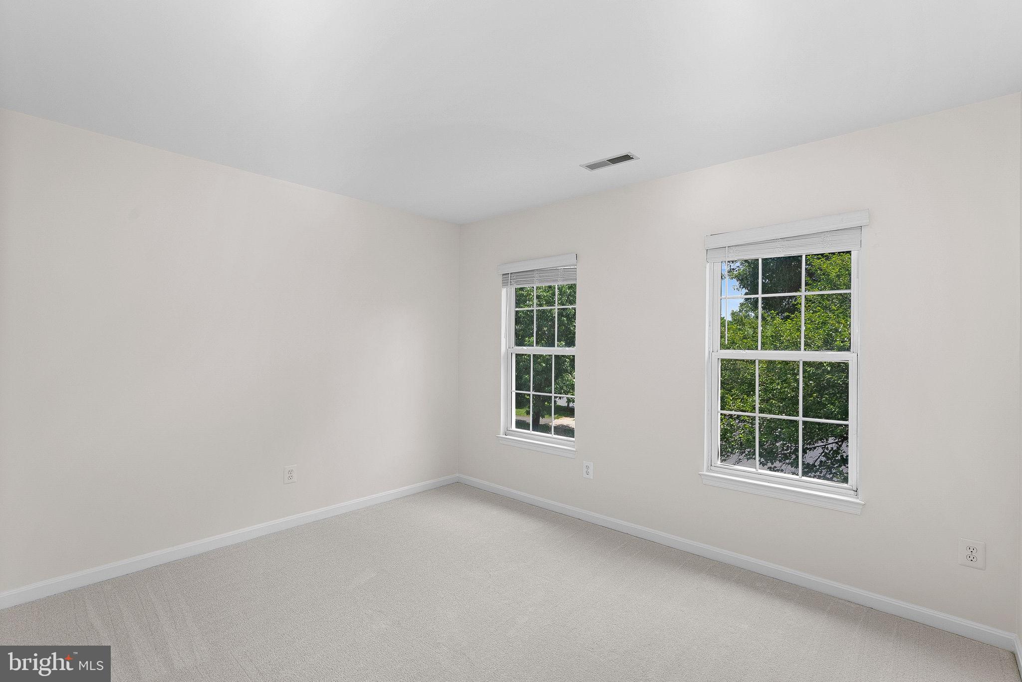 SIGNATURE AT BROADLANDS - Residential