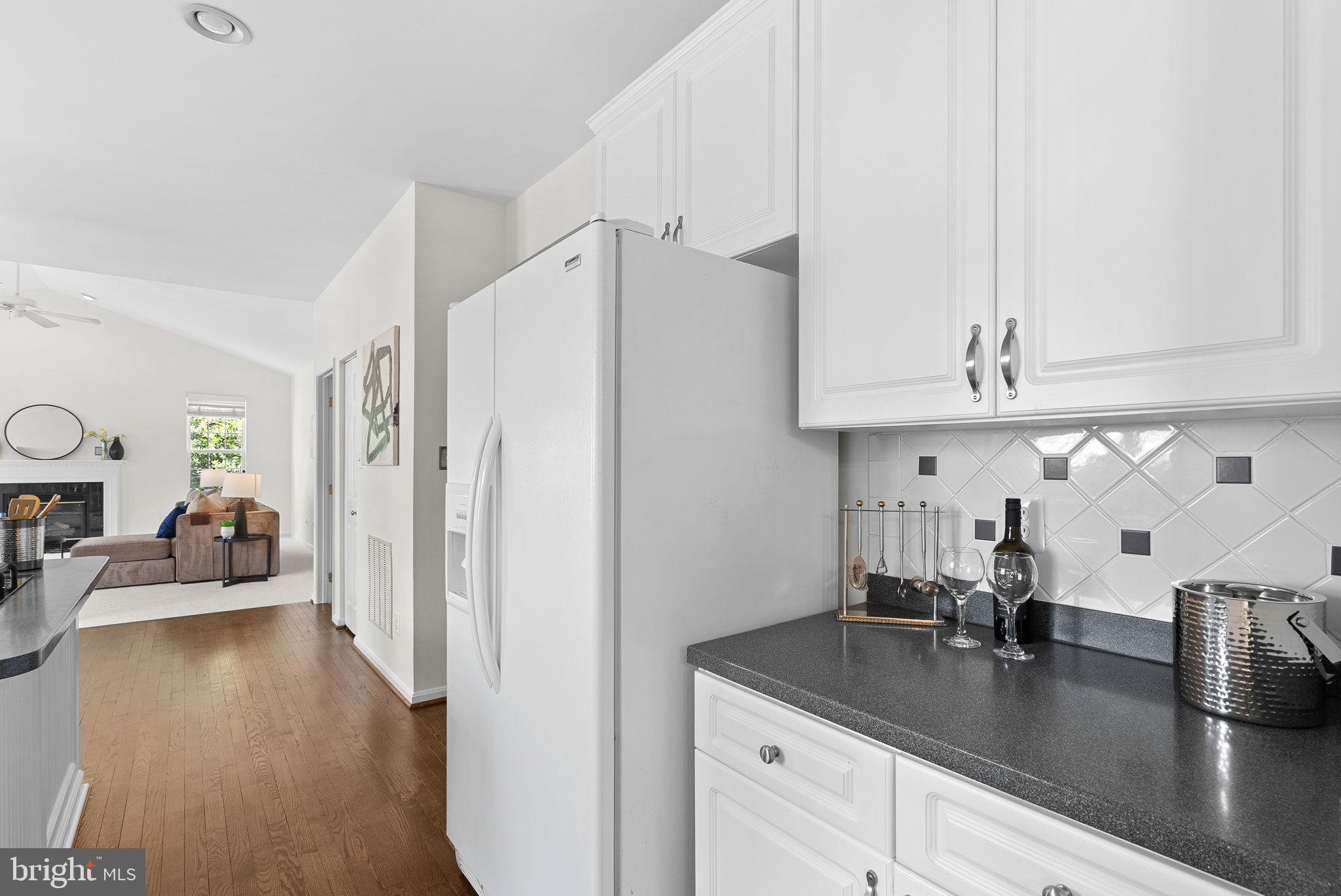 SIGNATURE AT BROADLANDS - Residential