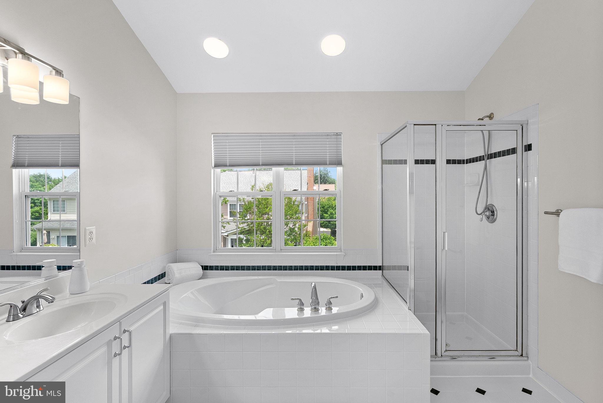 SIGNATURE AT BROADLANDS - Residential