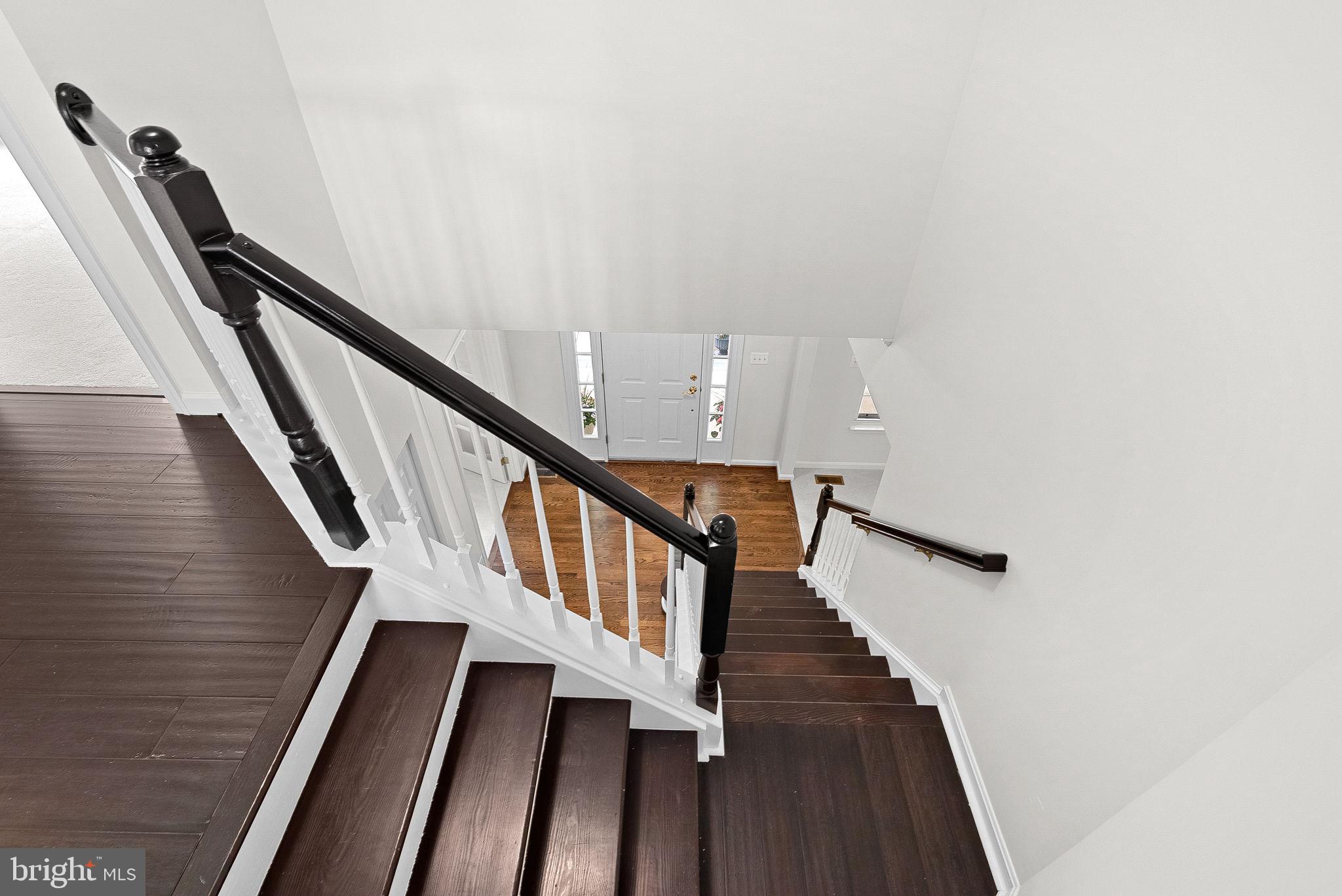 SIGNATURE AT BROADLANDS - Residential