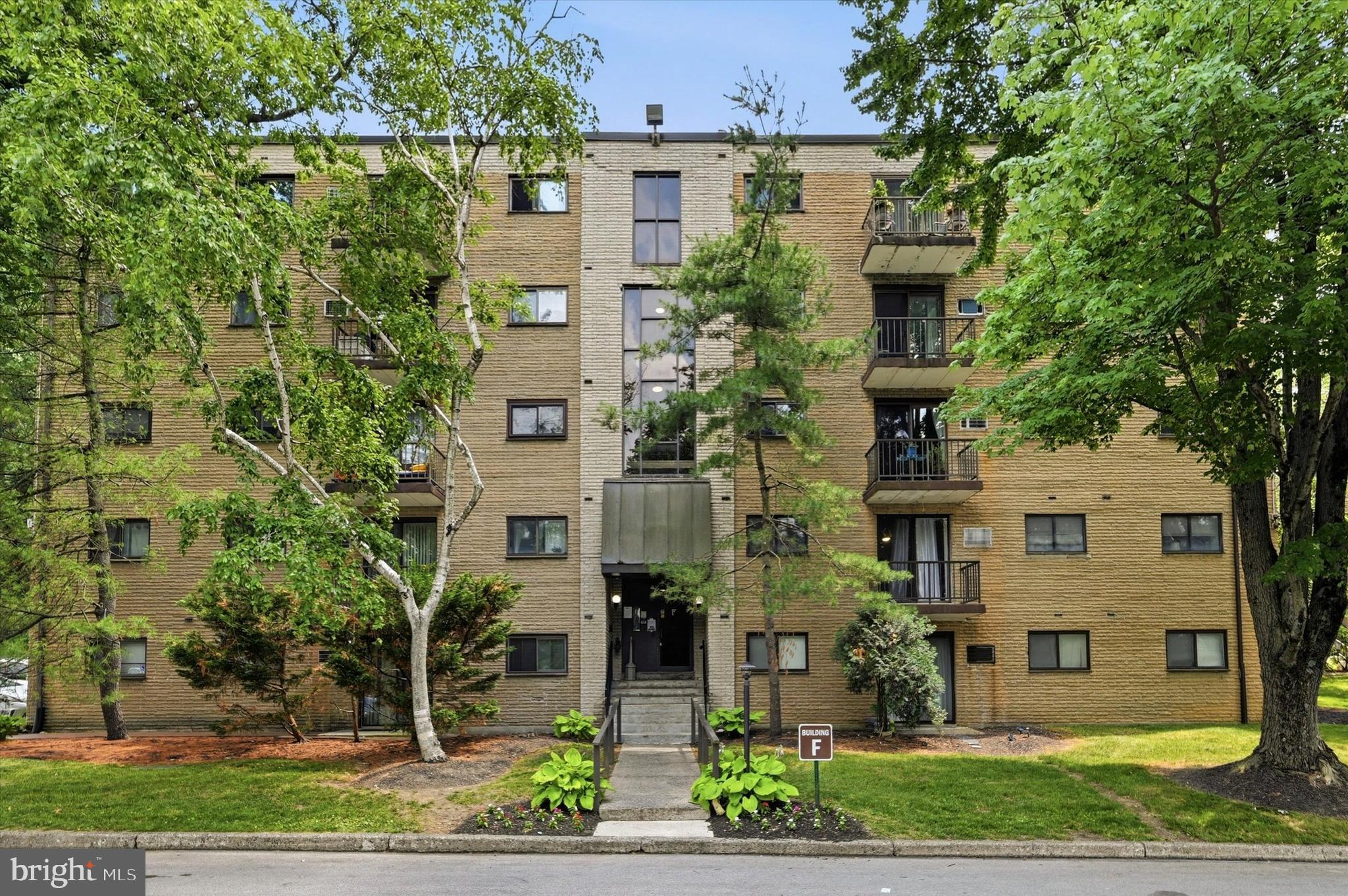 HAVERFORD HILL - Residential