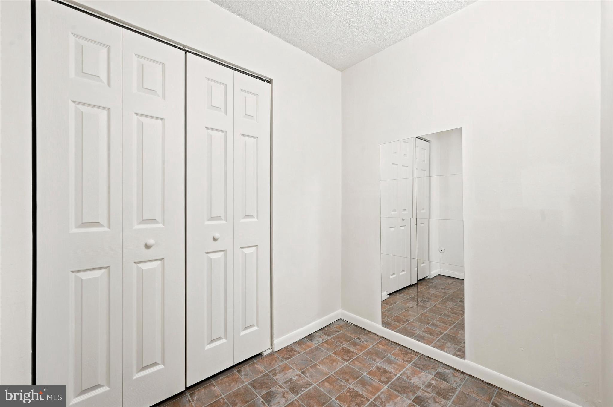 HAVERFORD HILL - Residential