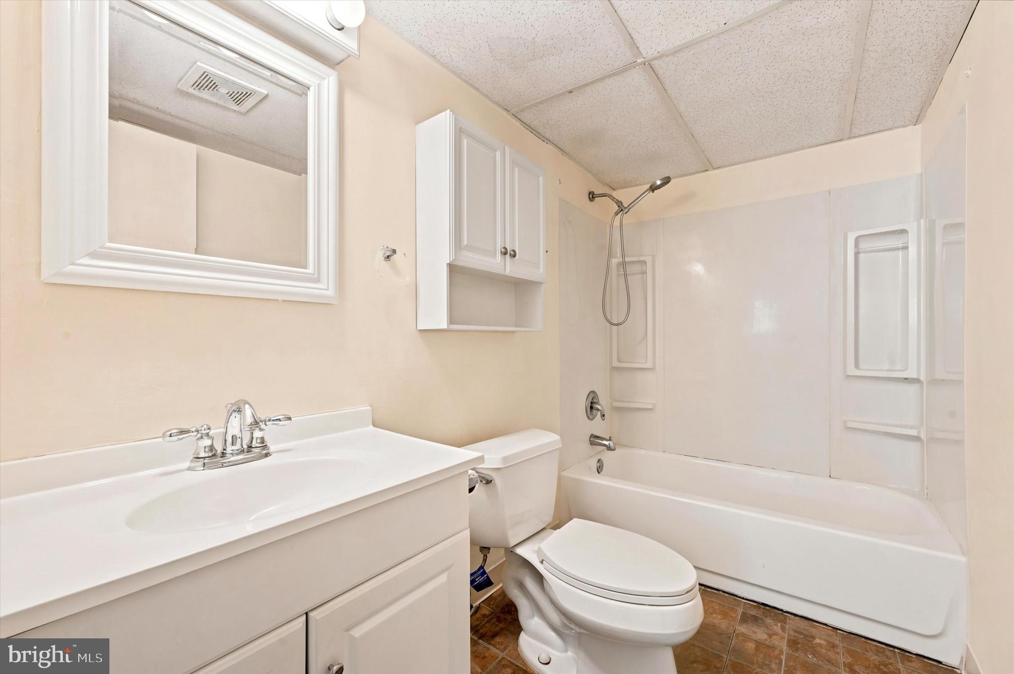 HAVERFORD HILL - Residential