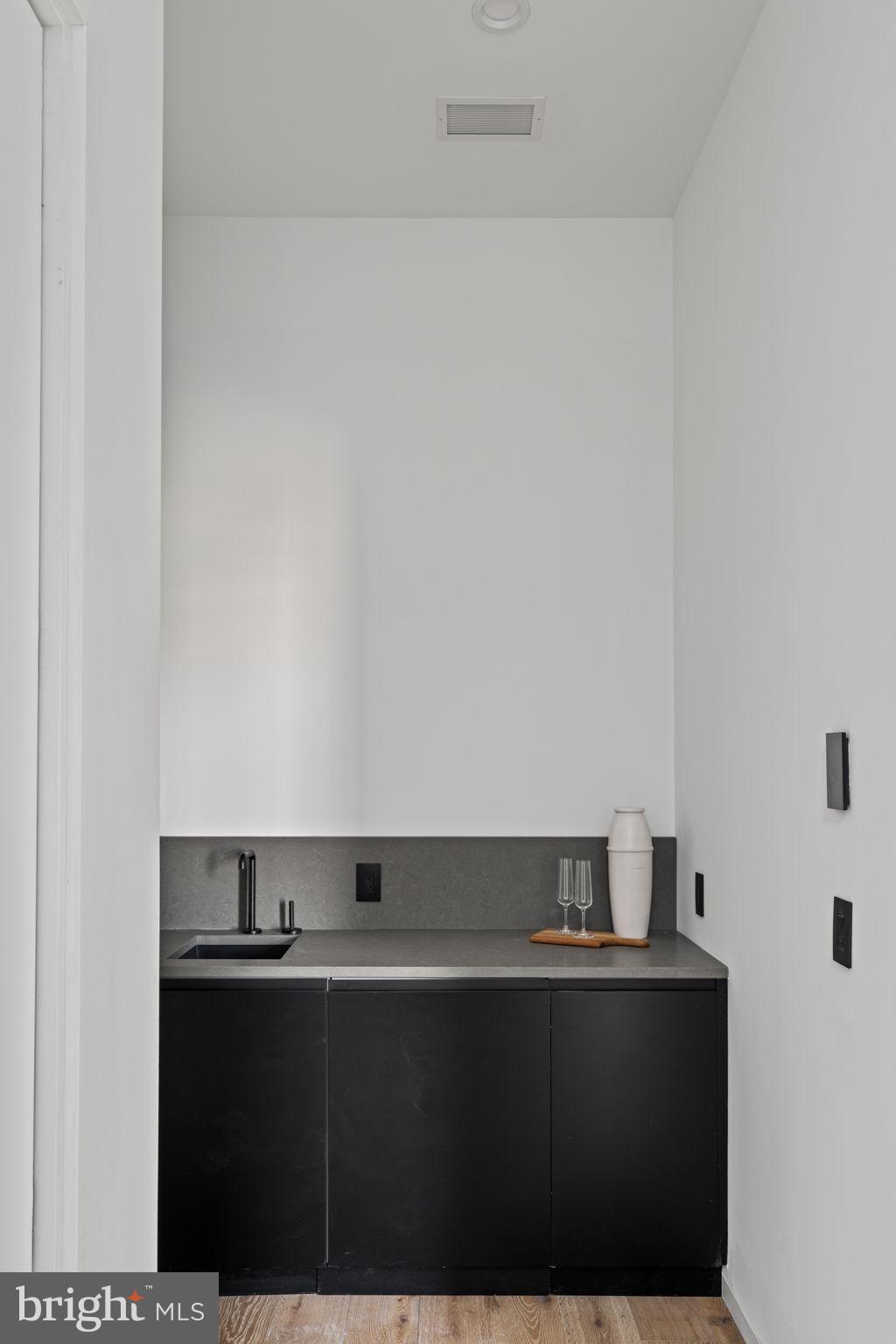 PHILADELPHIA - Residential
