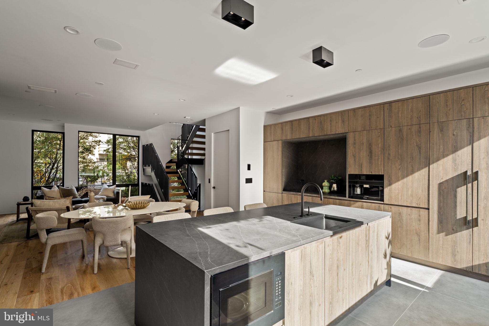 PHILADELPHIA - Residential